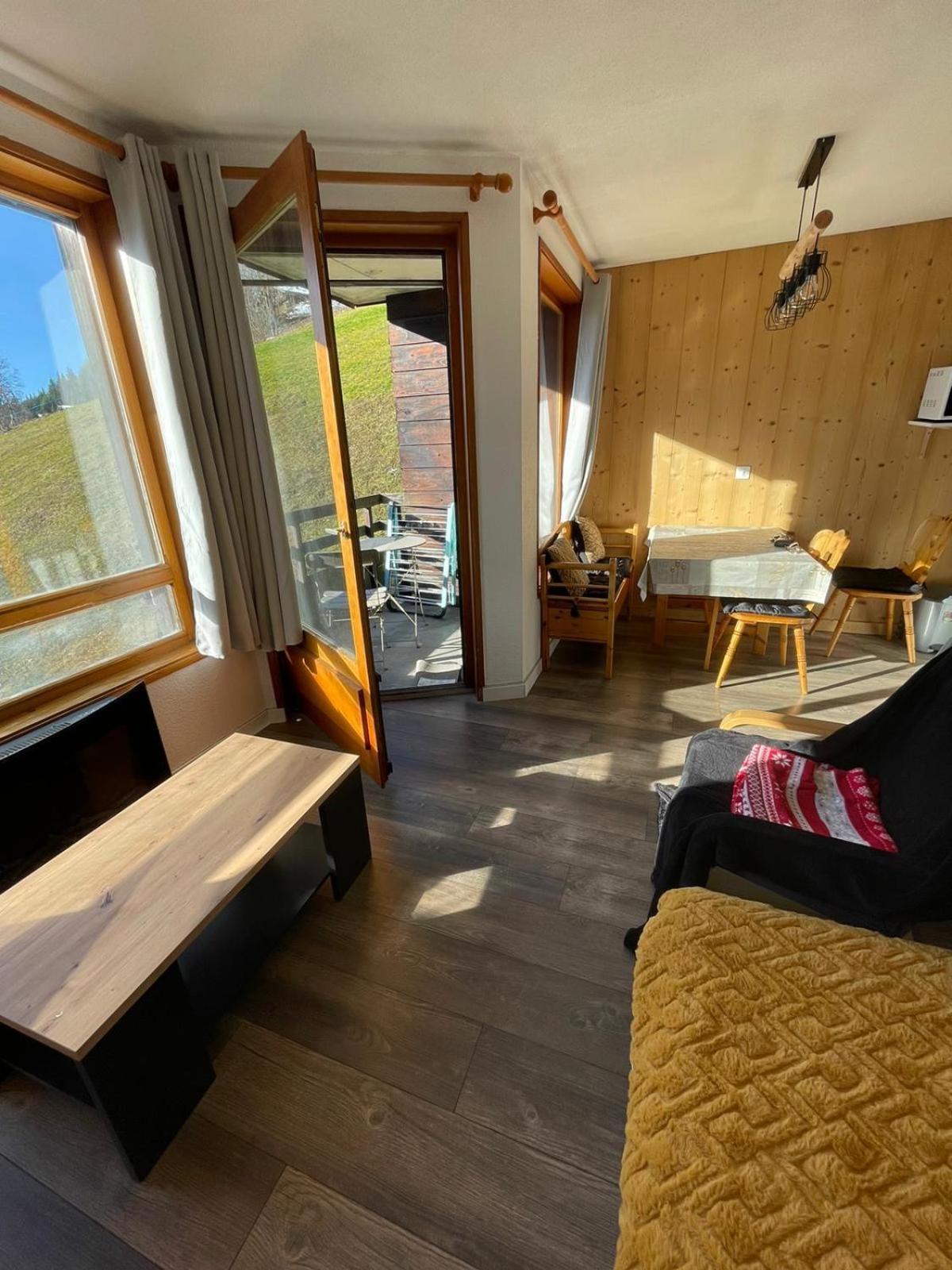 Studio Cabine Cosy A 5Min A Pieds Des Pistes Et Du Centre Ville لي جيه المظهر الخارجي الصورة